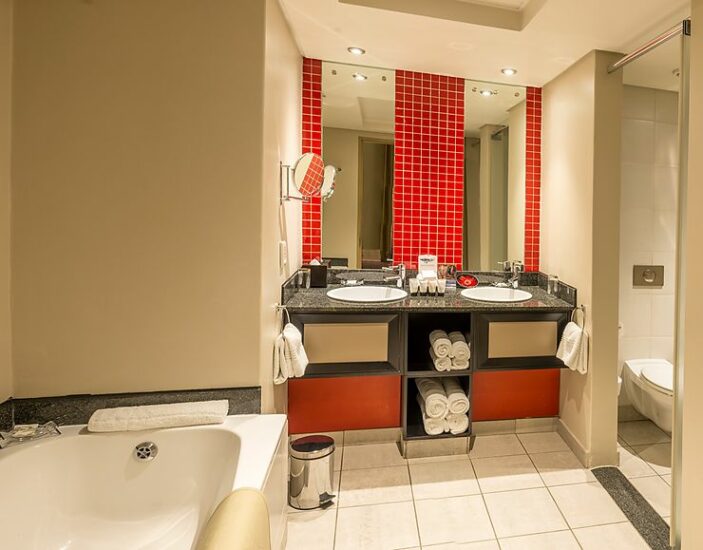 Presidential Suite bathroom with tub at Peermont Mondior